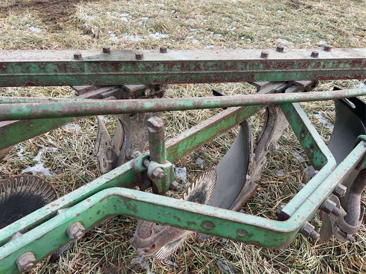 john-deere-four-bottom-plow-image-10