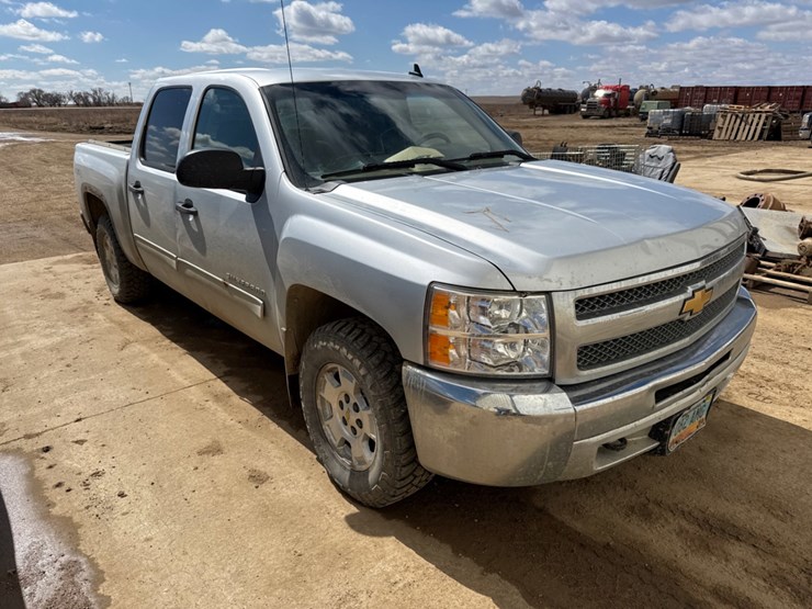 2012-chevrolet-silverado-1500-image-2
