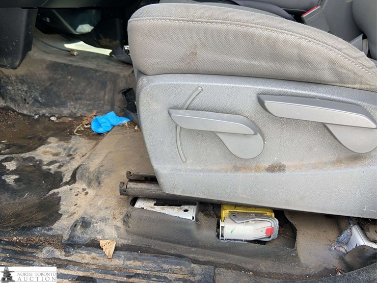 2017-chevrolet-silverado-1500-image-15