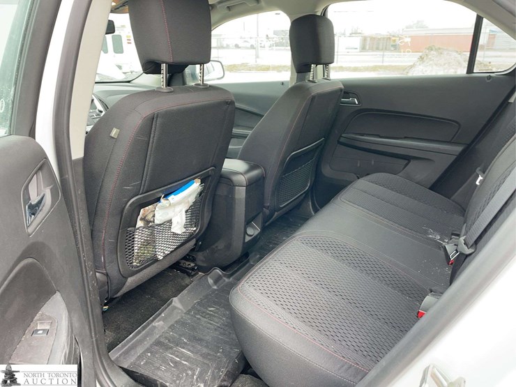 2015-chevrolet-equinox-image-15