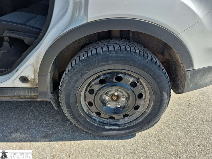 2013-ford-escape-image-23