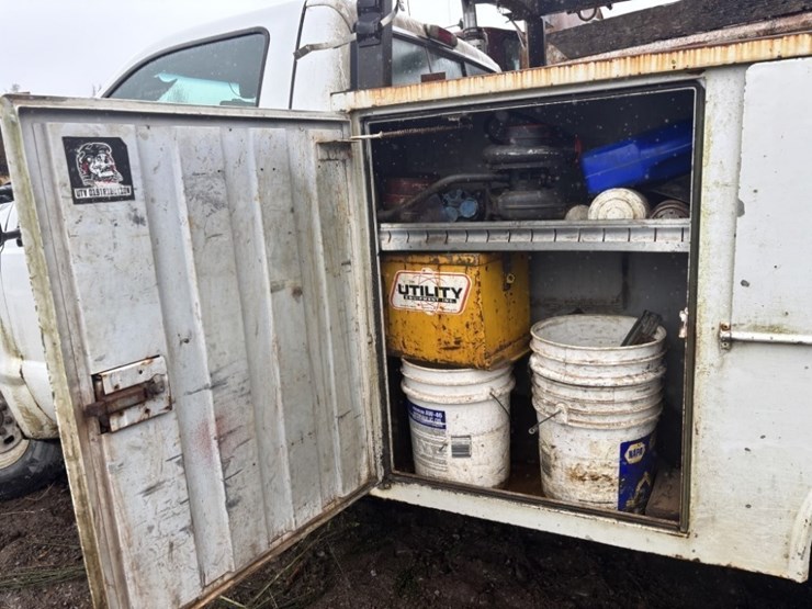 2001-ford-f350-image-17