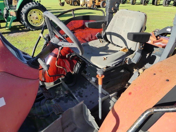 case-ih-farmall-80-image-10