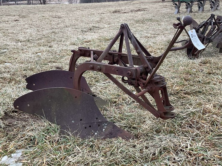 two-bottom-fordson-plow-image-1