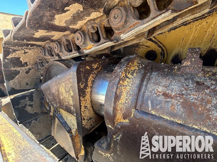 2012-caterpillar-d6t-image-7