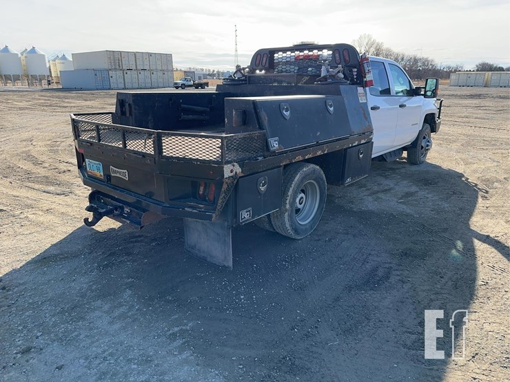 2019-chevrolet-3500-image-4