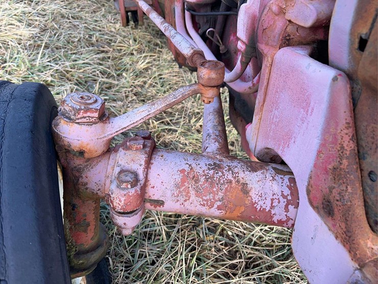 international-parts-tractor-image-14