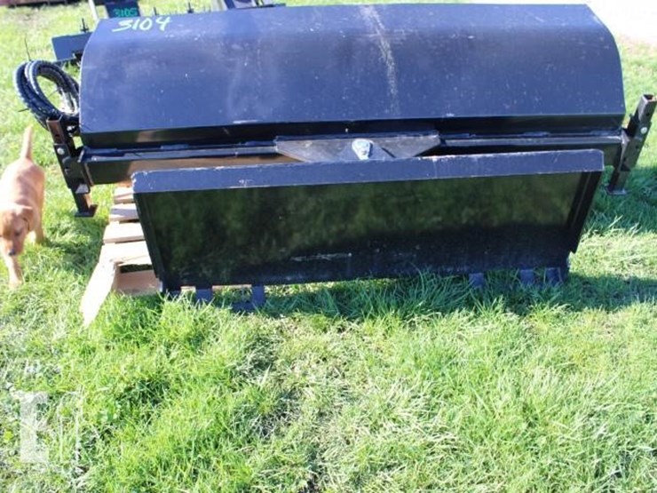 #3104-new-61"-hyd-broom-for-skid-steer-by-future-m-image-4