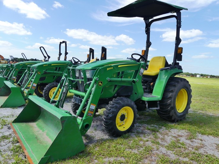 2024-john-deere-3025e-image-2