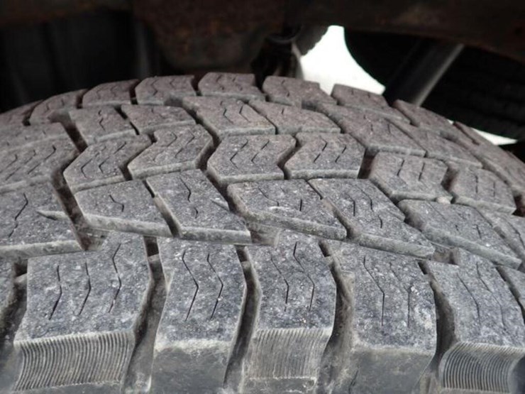 2022-chevrolet-2500hd-image-55