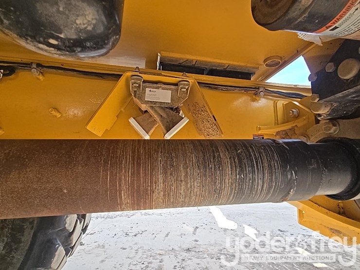 2022-deere-260e-image-62