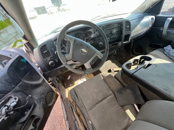 2012-chevrolet-silverado-1500-image-10