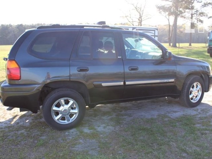 2004-gmc-envoy-image-4