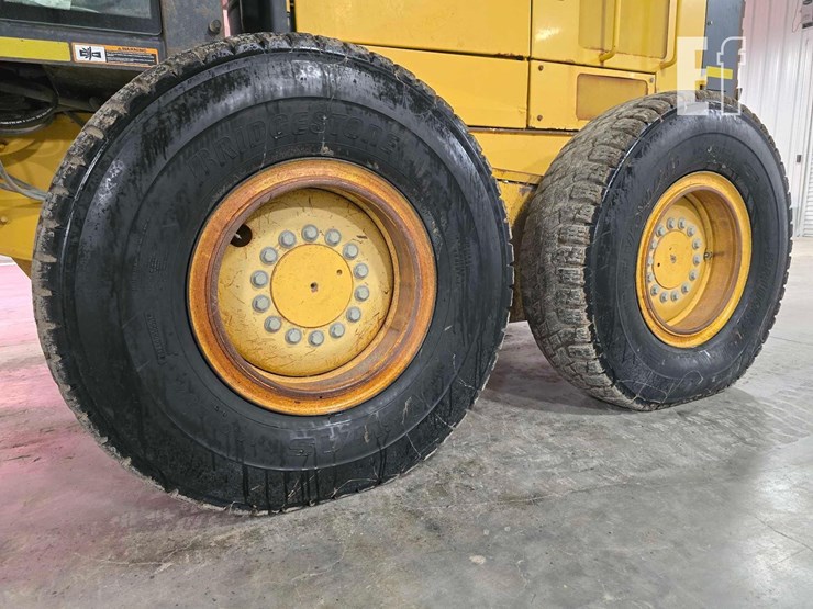 2009-deere-770g-image-27