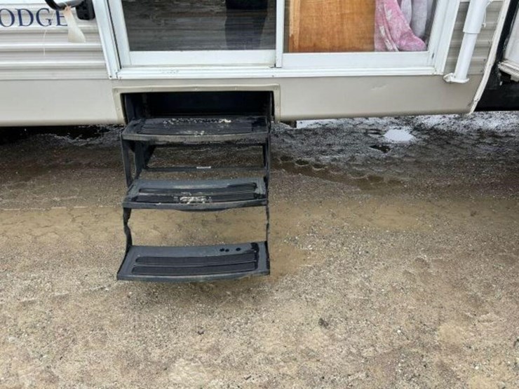 2010-gulf-stream-innsbruck-supreme-lodge-40tbs-t/a-image-47