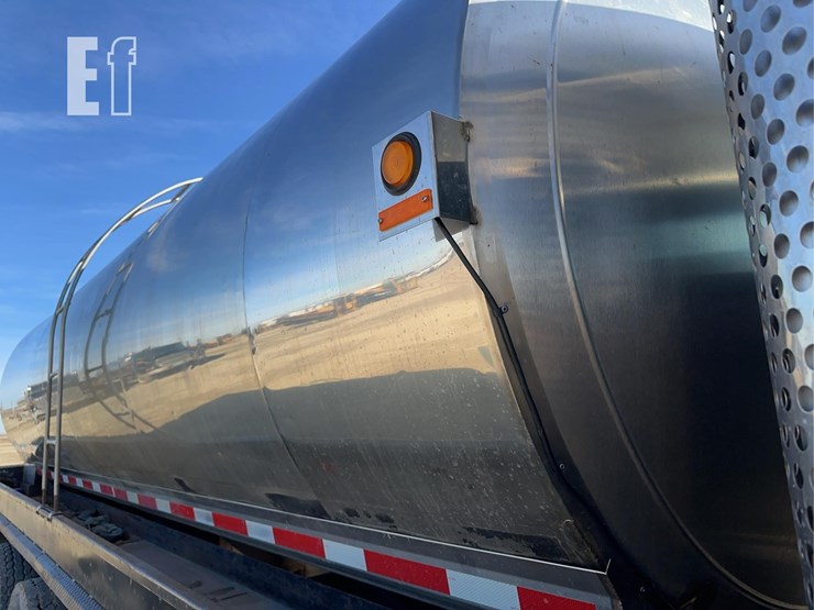 1999-kenworth-t800-image-22