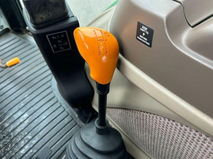 2016-john-deere-5085e-image-21