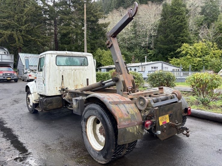 1991-international-4700-image-3