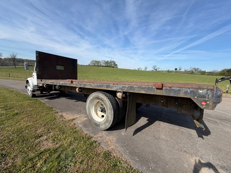 1997-international-4700-image-6