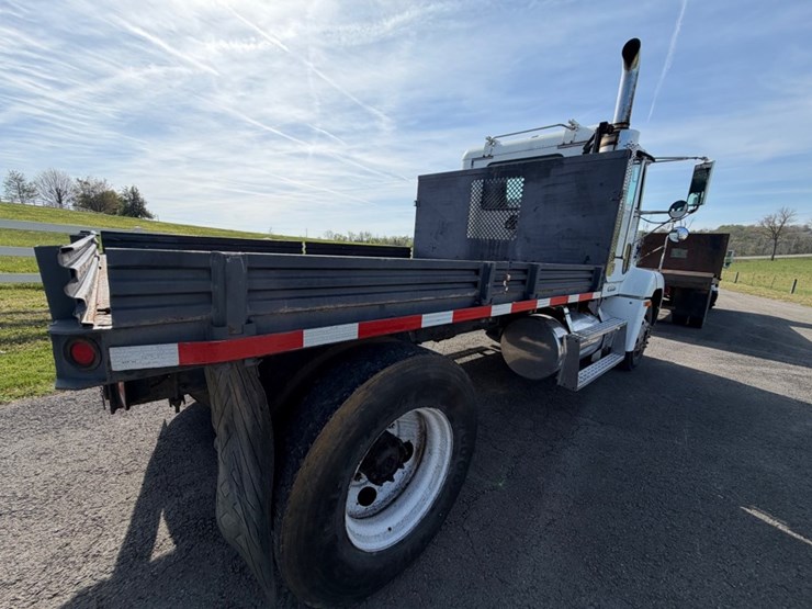 #31768-•-1998-freightliner-single-axle-truck-tractor-image-8