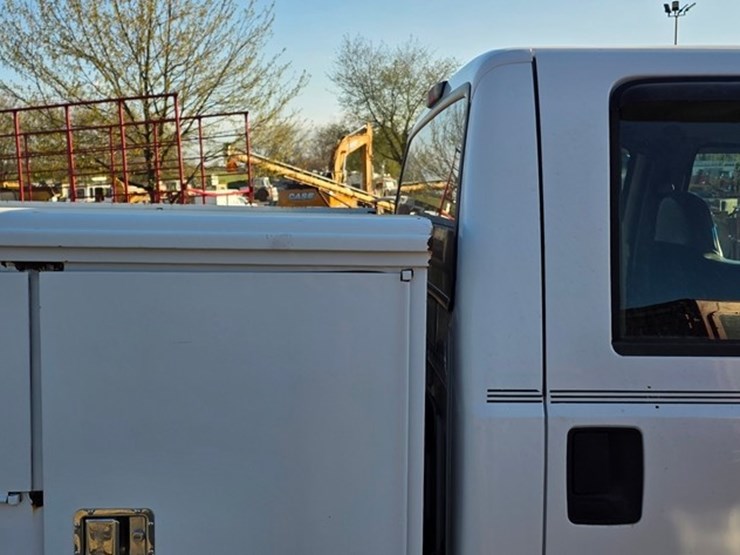 2004-ford-f350-image-22