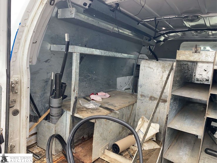 2011-ford-cargo-image-20