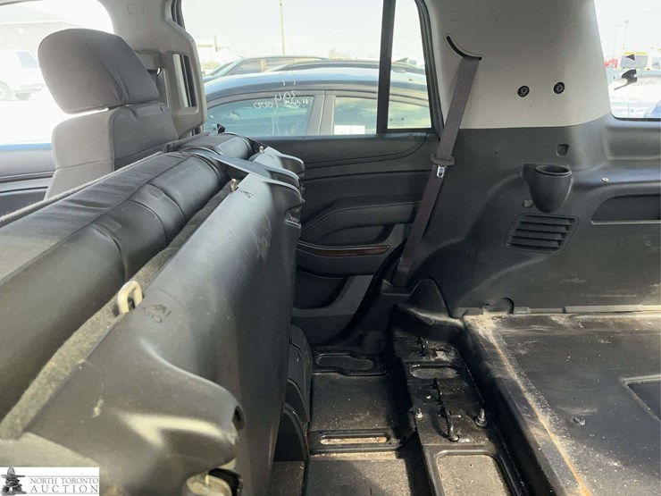 2017-chevrolet-tahoe-image-11