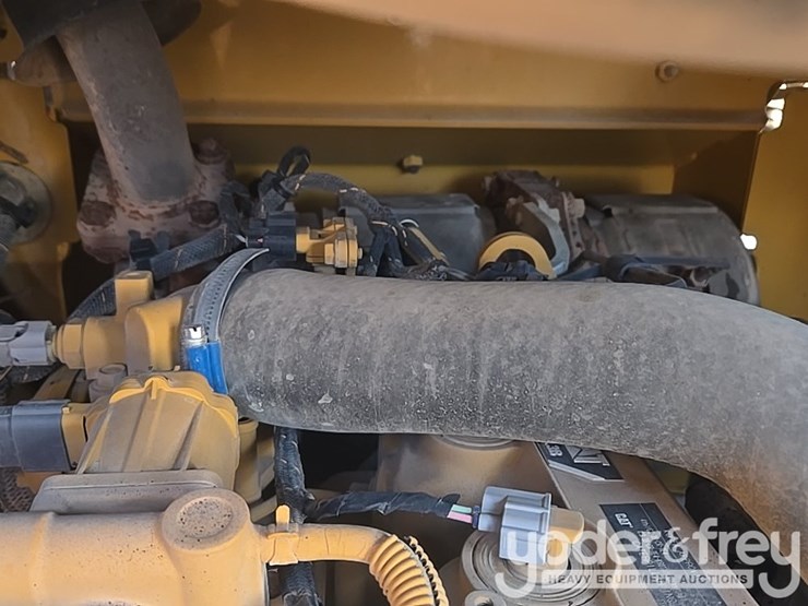 2022-caterpillar-289d3-image-61