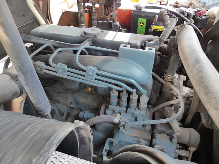 2012-kubota-r520s-image-11