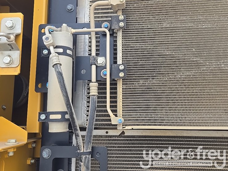 2019-caterpillar-336-image-65