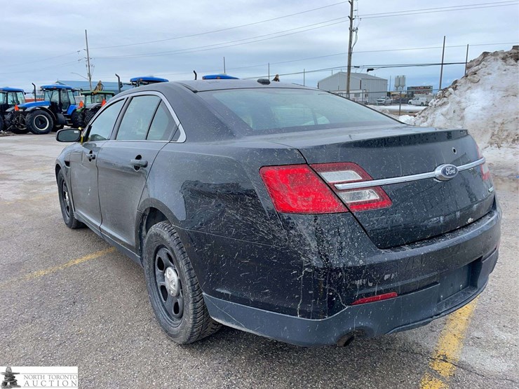 2017-ford-taurus-image-7