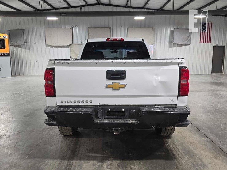 2015-chevrolet-silverado-1500-image-8