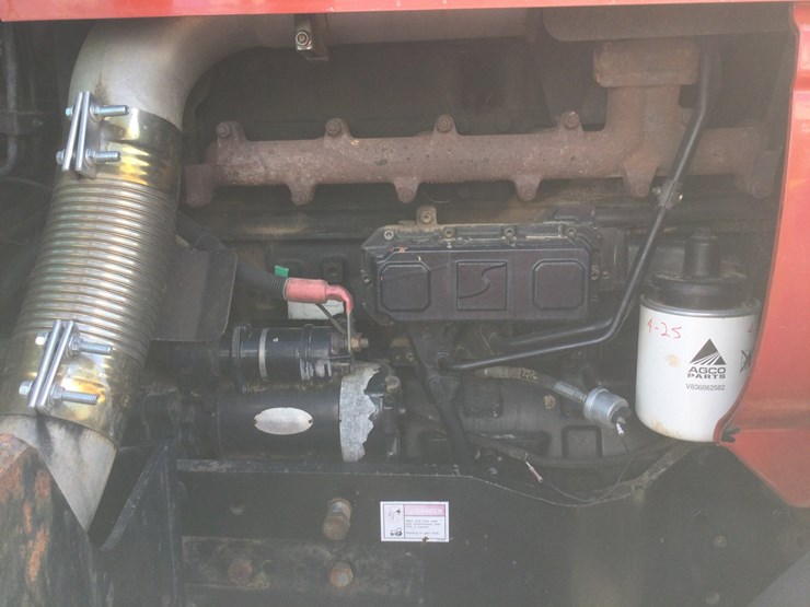 massey-ferguson-8270-image-8