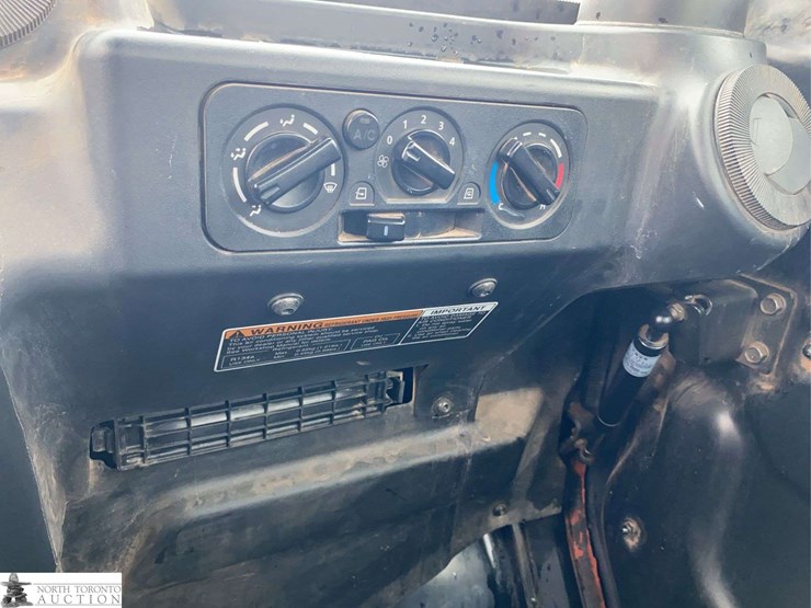 2017-kubota-rtv-x1100c-image-13