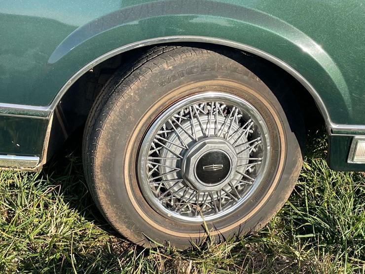 1980-lincoln-continental-town-car-image-16