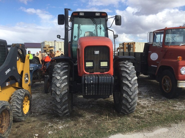 massey-ferguson-8270-image-3
