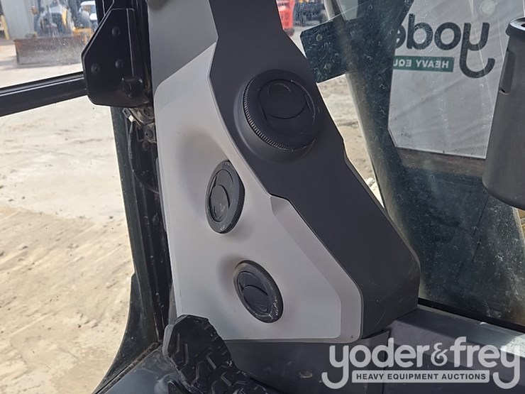 2019-caterpillar-336-image-155