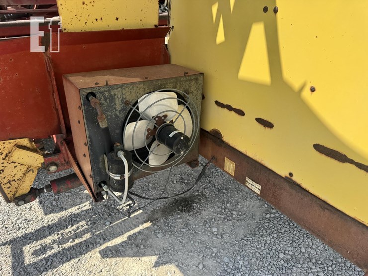 new-holland-1069-image-5