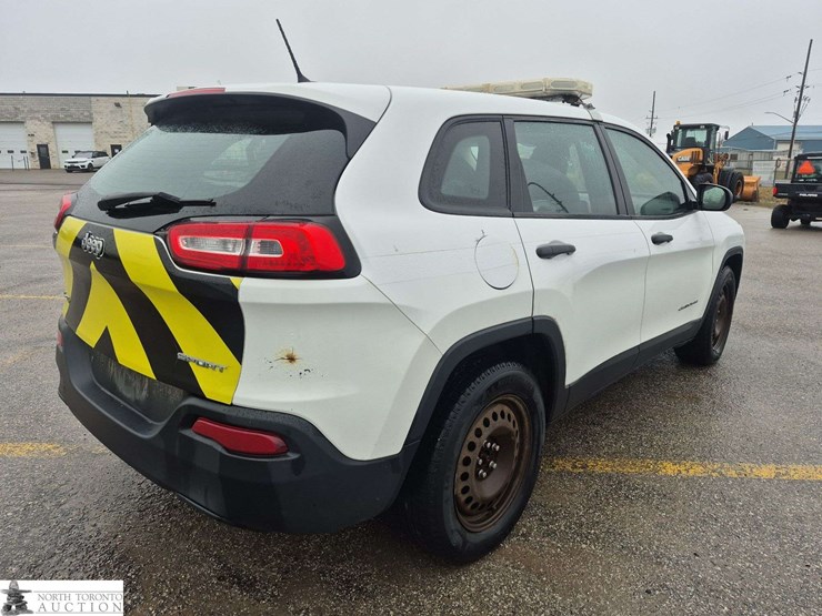 2016-jeep-cherokee-image-5