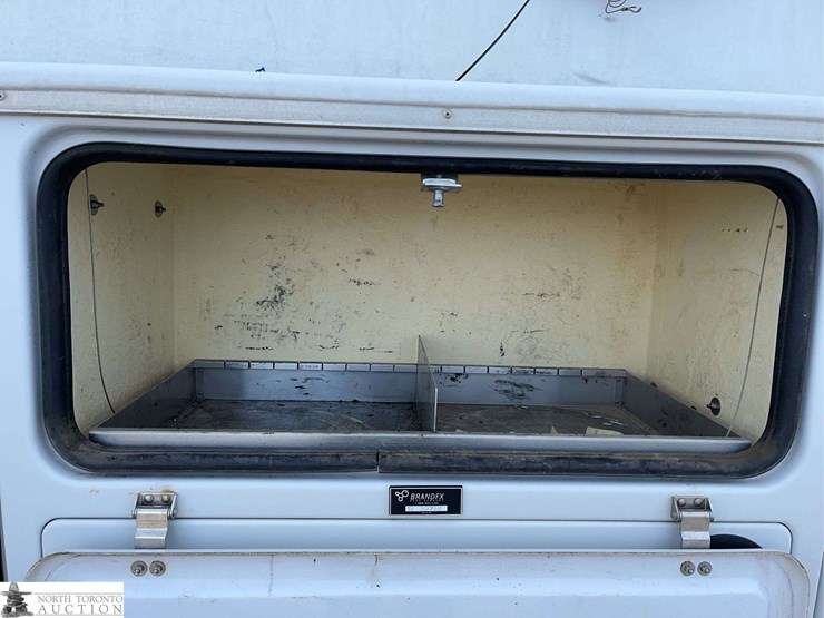 2013-ford-f350-image-17