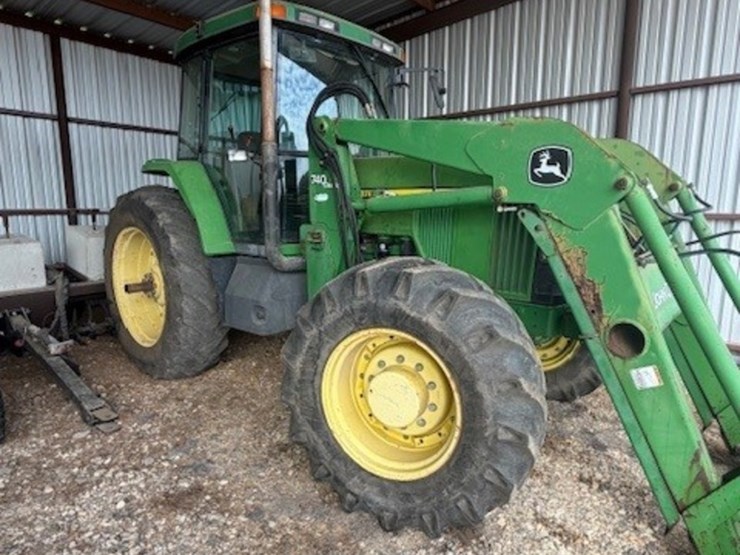 john-deere-7410-image-3