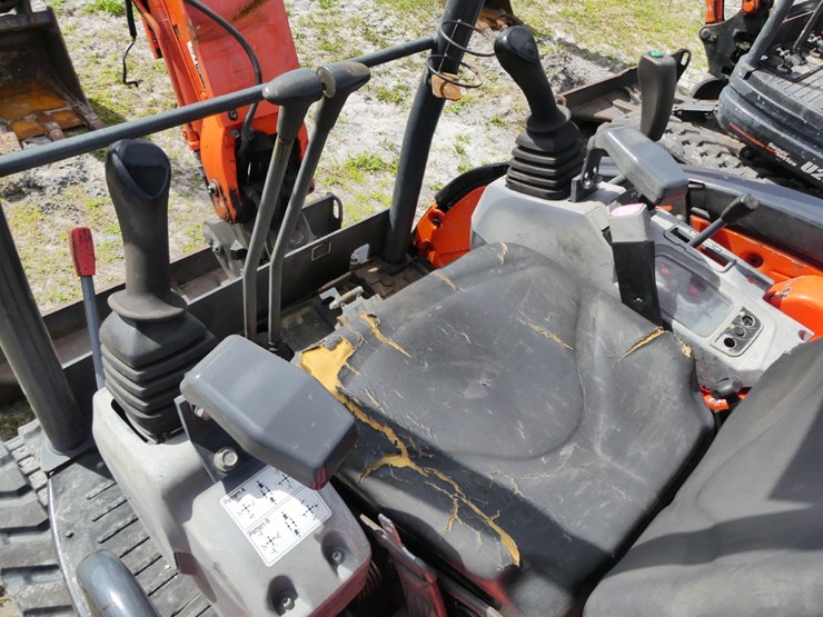 2021-kubota-u25-image-12