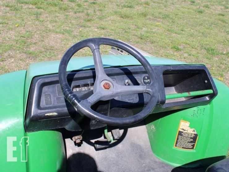 john-deere-gator-image-2