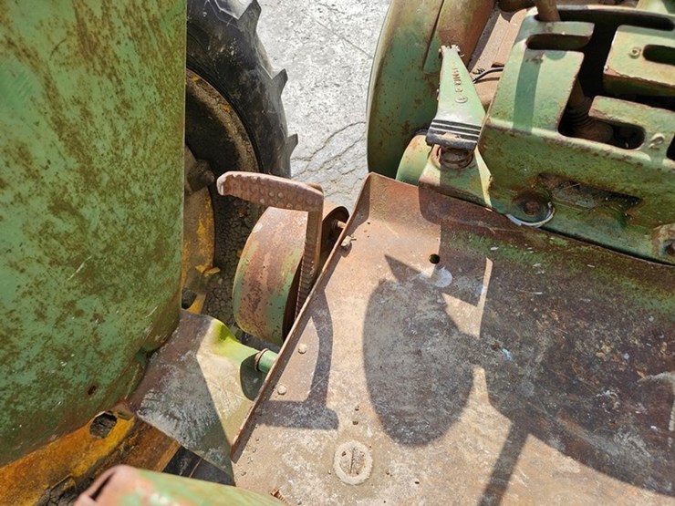 1952-john-deere-model-a-image-27