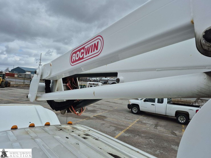 2011-ford-f550-image-34