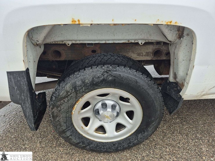 2018-chevrolet-silverado-1500-image-30