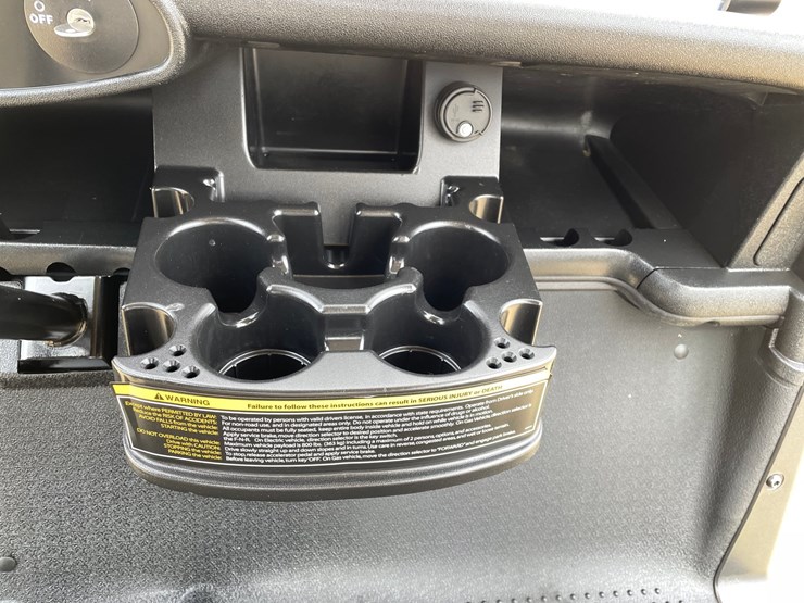 #606-•-ez-go-rxv-30-electric-golf-cart-image-13