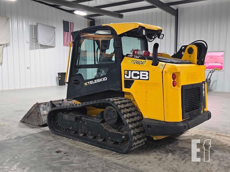 2021-jcb-3ts-8t-image-4