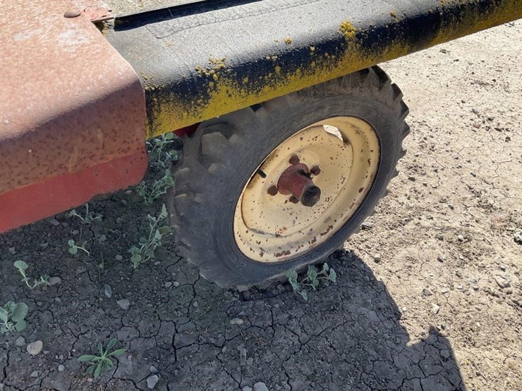 new-holland-144-image-10