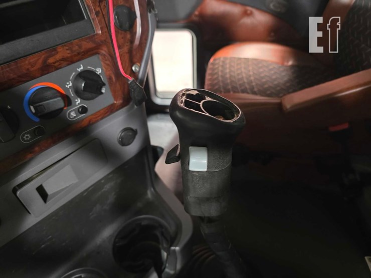 2017-mack-pinnacle-chu613-image-15